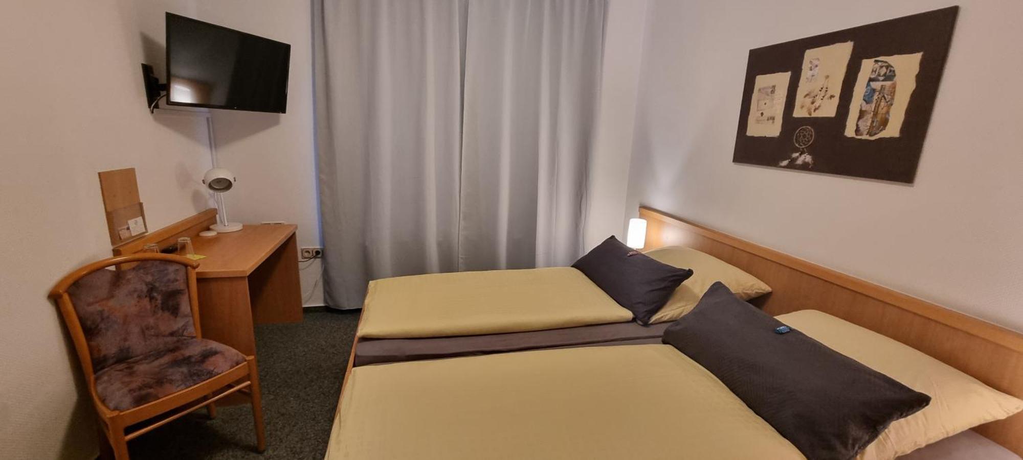 Hotel Alt Oesselse Sarstedt Habitación foto